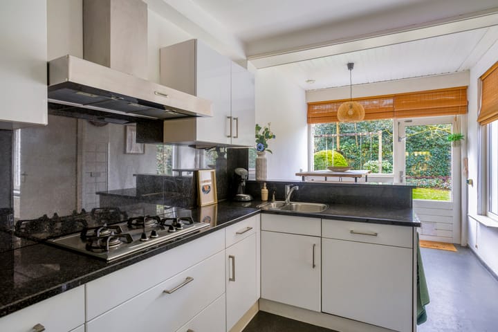 Foto 18 van Leeuwenbeklaan 36