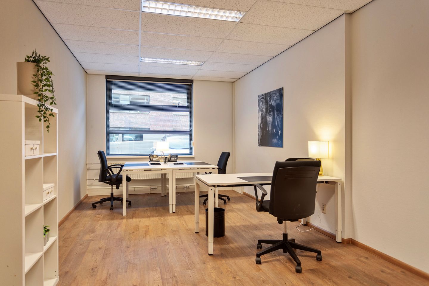 View photo 2 of Niasstraat 1