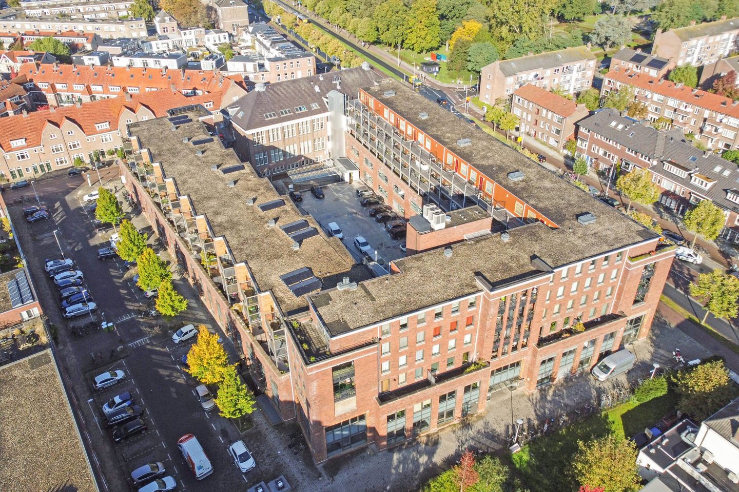 Bekijk foto 1 van Niasstraat 1