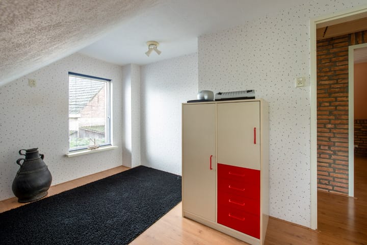 Photo 28 of Moleneindsestraat 8