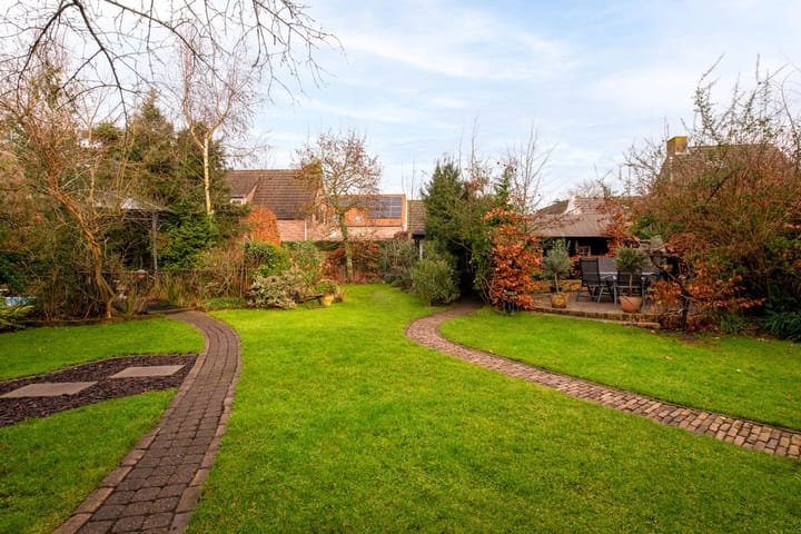 Photo 32 of Moleneindsestraat 8