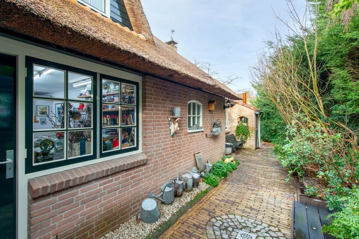 Photo 40 of Moleneindsestraat 8