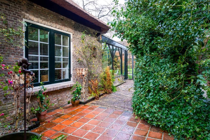 Photo 41 of Moleneindsestraat 8