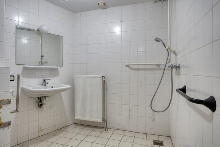 Photo 18 of Infirmerie 24-A