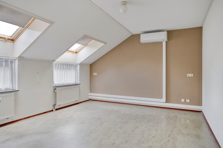 Photo 22 of Infirmerie 24-A