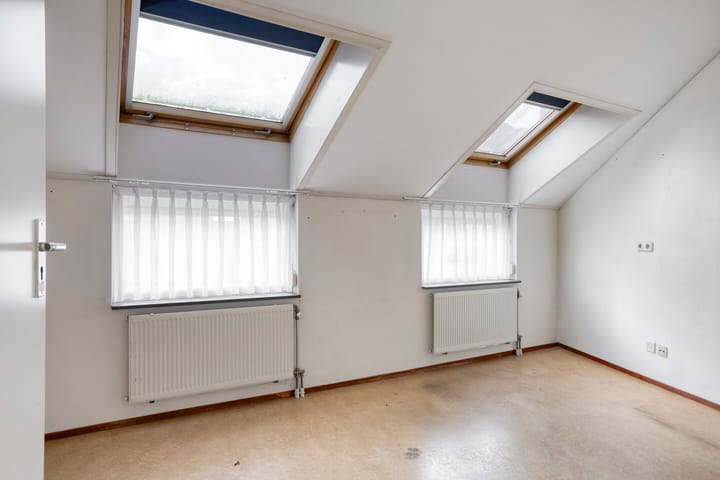 Photo 24 of Infirmerie 24-A