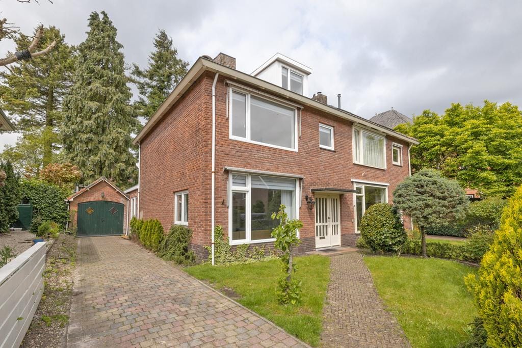 Twee-onder-een-kap aan Wernerlaan 28-B, Hilversum