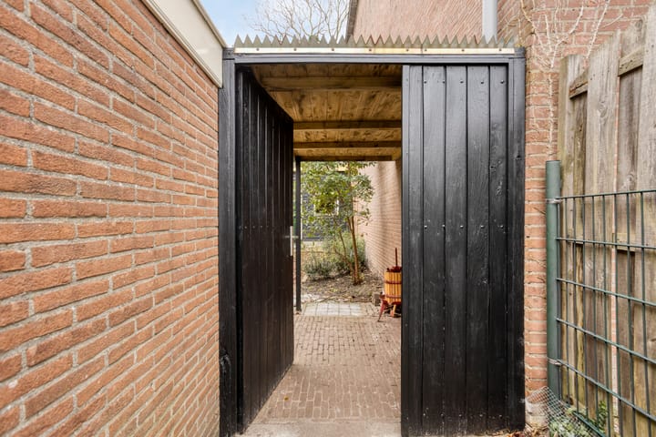 Photo 40 of Galgewater 10