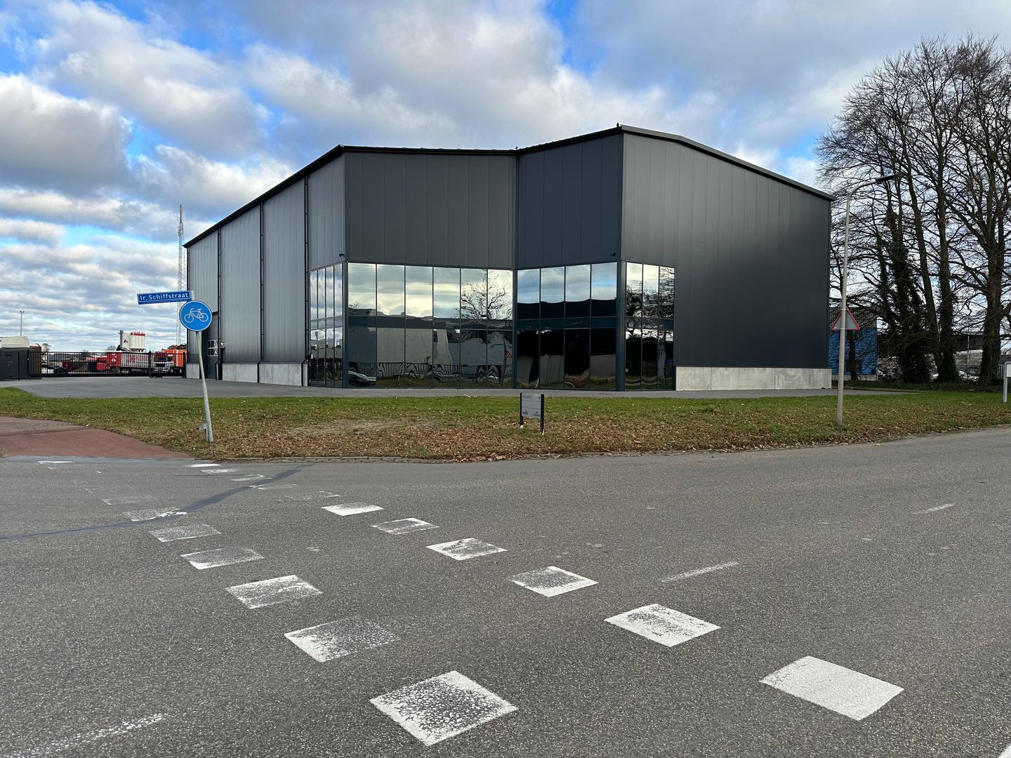 Bekijk foto 2 van Ir. Schiffstraat 314