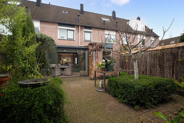 Foto 3 van Emmahof 18