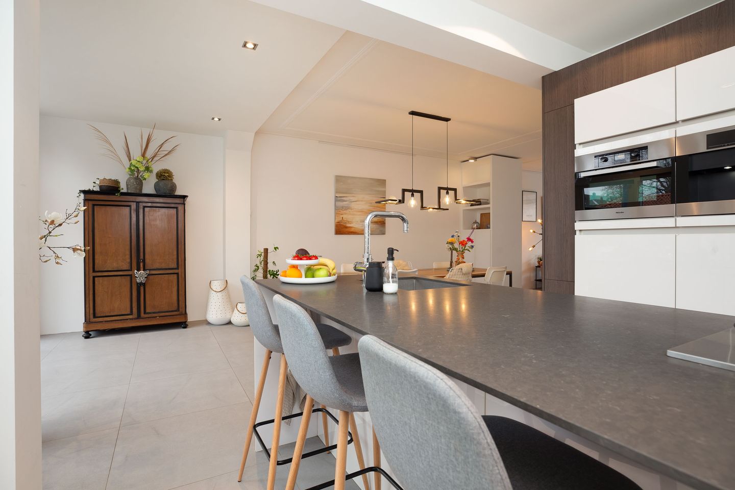 Photo 19 of Mr. van Coothstraat 53-C