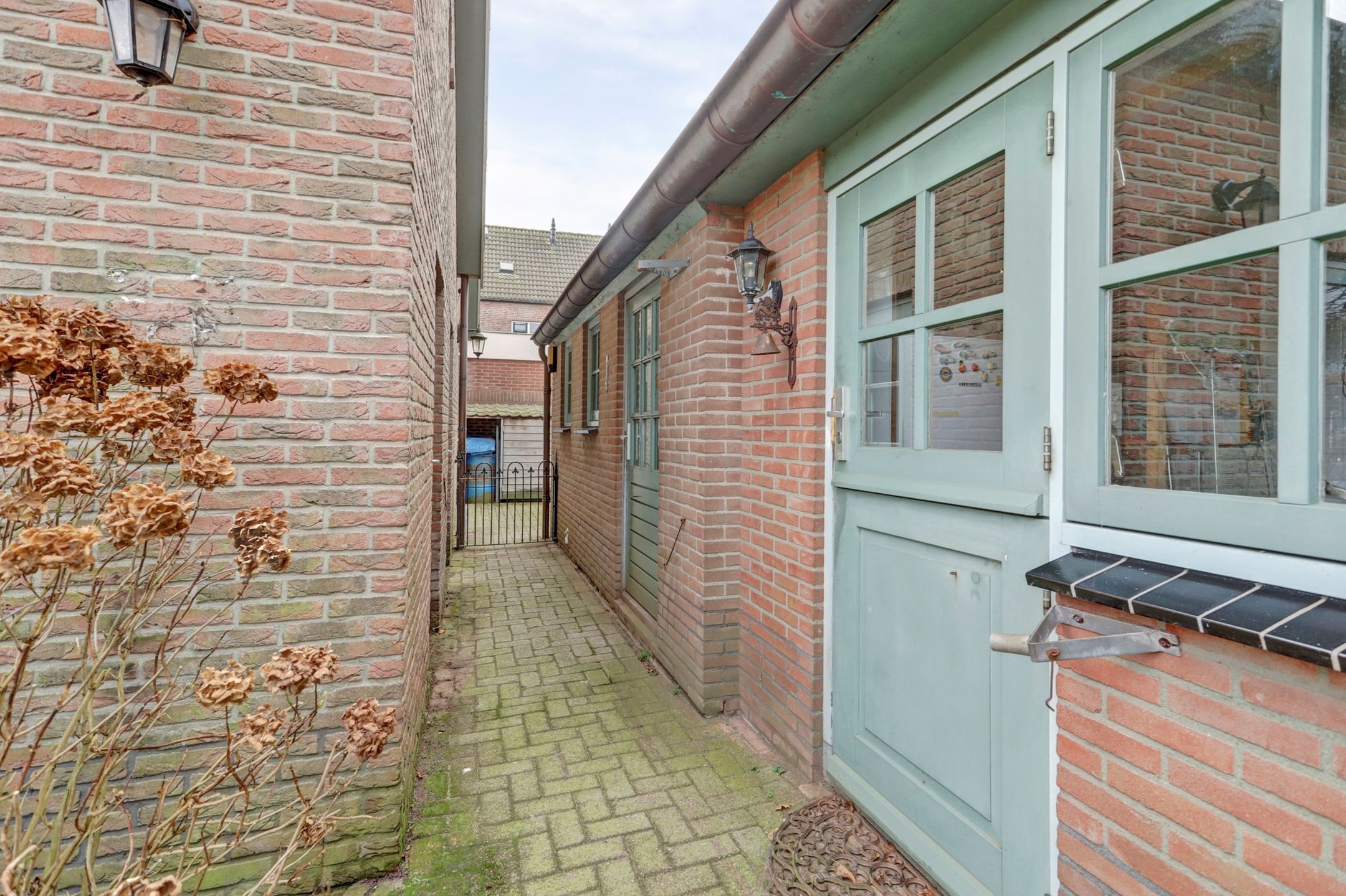 Photo 36 of Graaf Florisweg 6-A