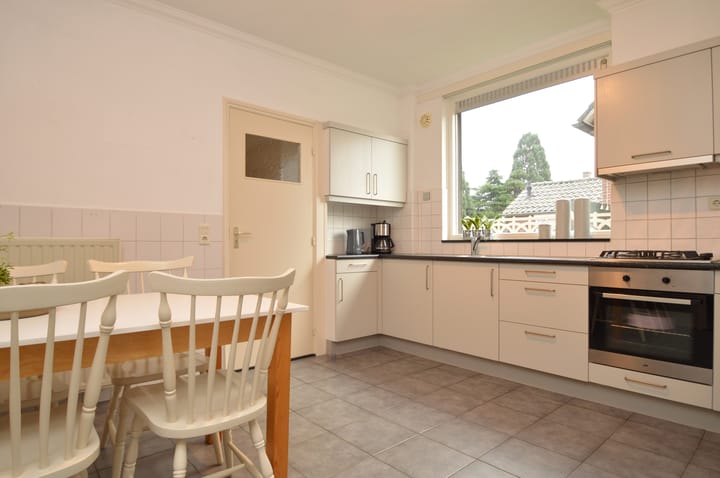 Foto 6 van Oktoberstraat 4