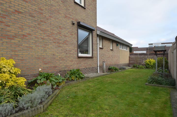 Foto 27 van Oktoberstraat 4