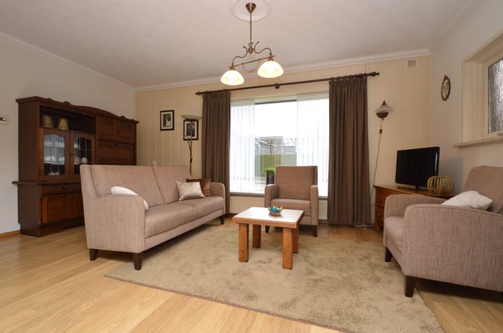 Photo 2 of Oktoberstraat 4