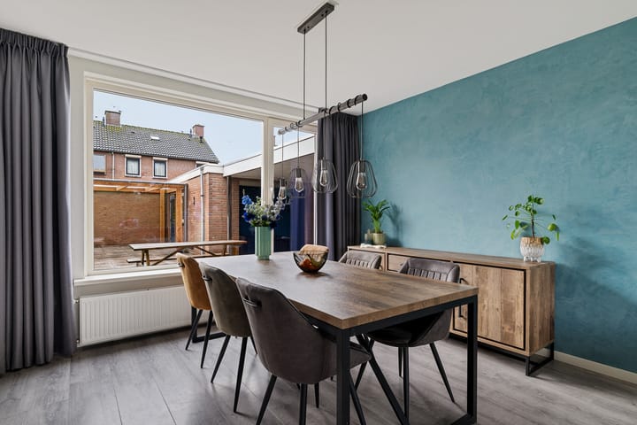 Foto 14 van Pastoor van Hapertstraat 4