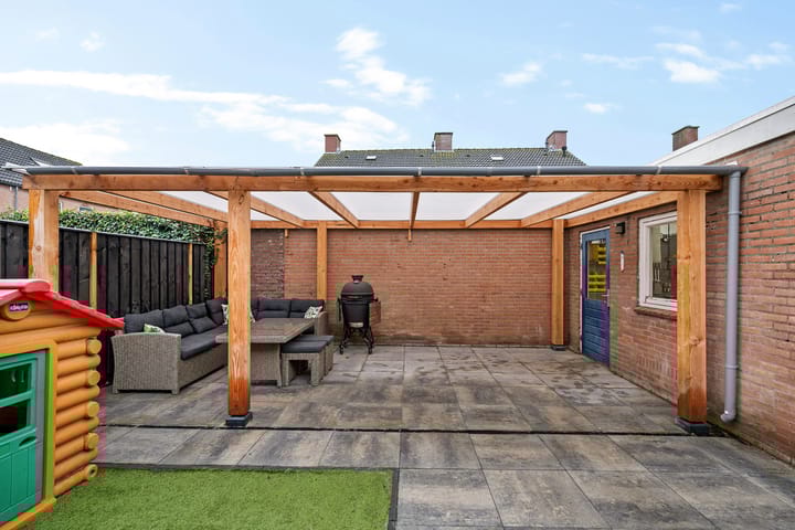 Foto 37 van Pastoor van Hapertstraat 4