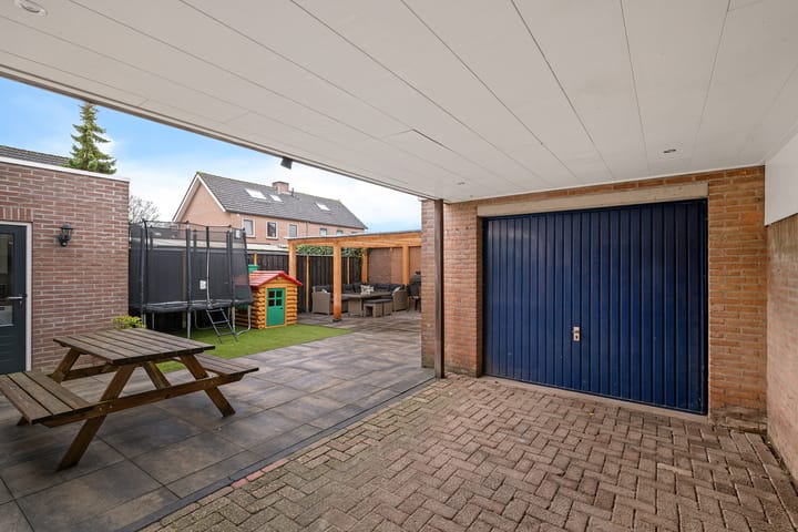 Foto 40 van Pastoor van Hapertstraat 4