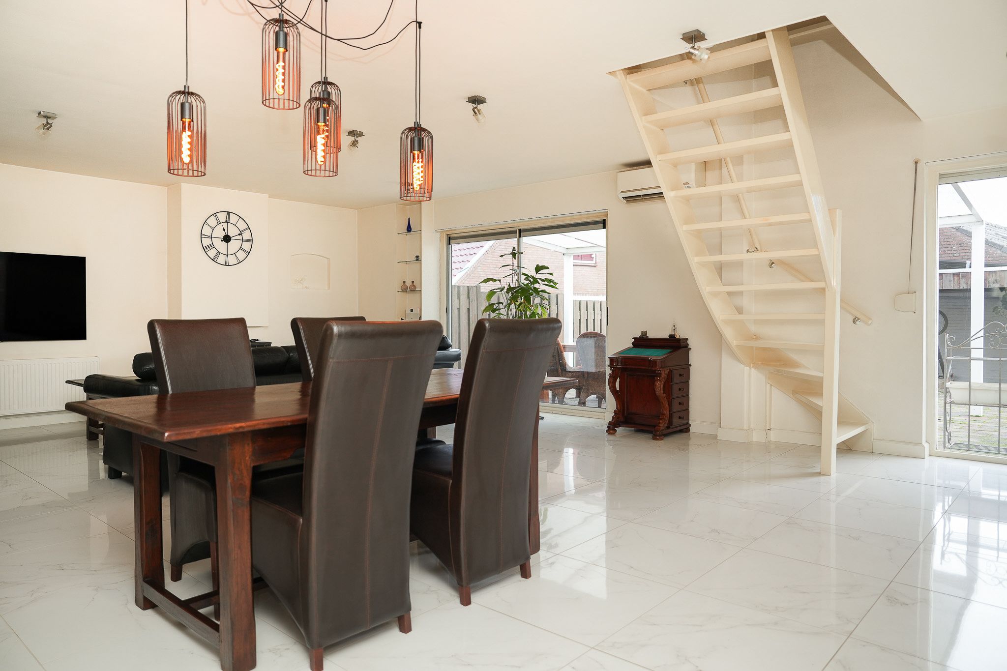 Foto 12 van Varkensmarkt 1