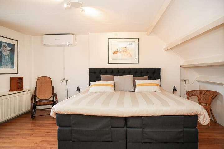 Foto 22 van Varkensmarkt 1