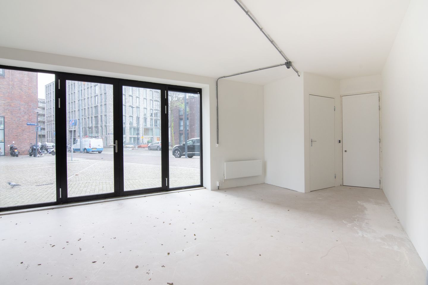 View photo 5 of Eva Besnyöstraat 9