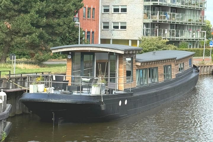 Photo 27 of Winschoterdiep 1002