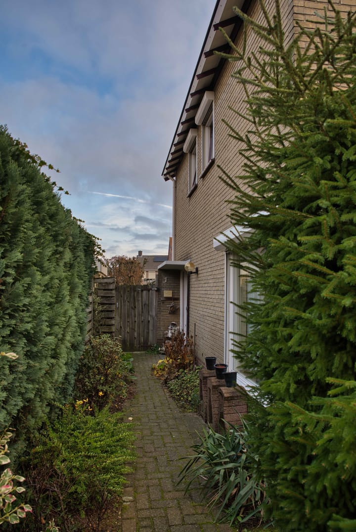 Photo 3 of Bannerheerstraat 1