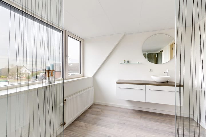 Photo 5 of Molenstraat 125