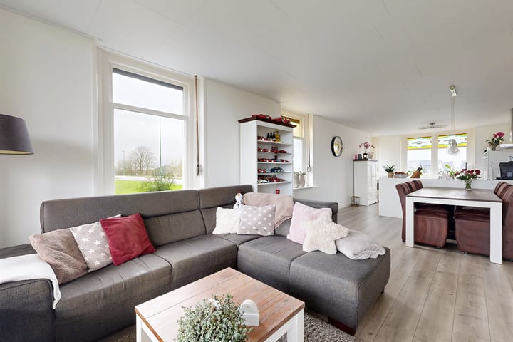 Photo 14 of Molenstraat 125