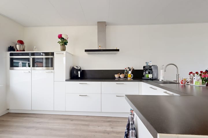 Photo 27 of Molenstraat 125