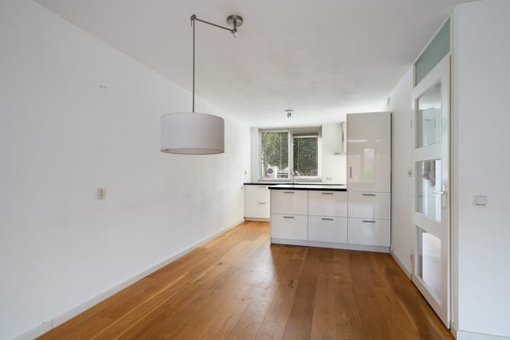 Photo 12 of Romulus 24