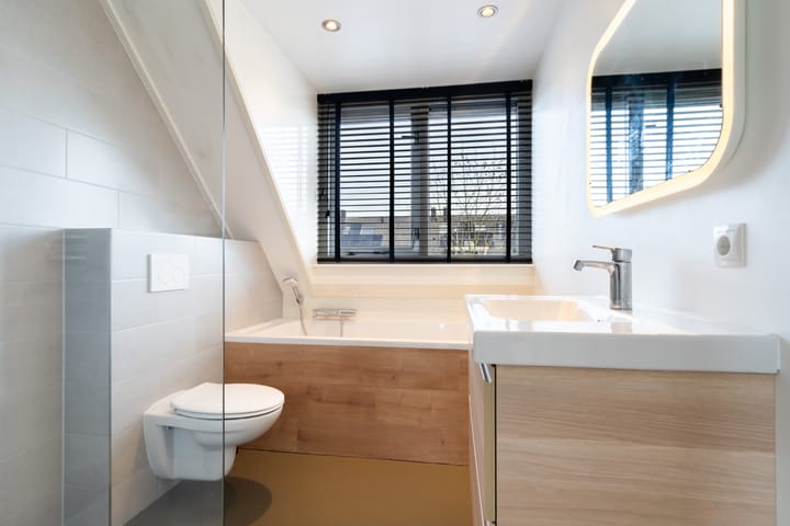 Photo 21 of Romulus 24