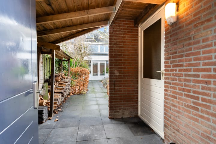 Photo 33 of Romulus 24