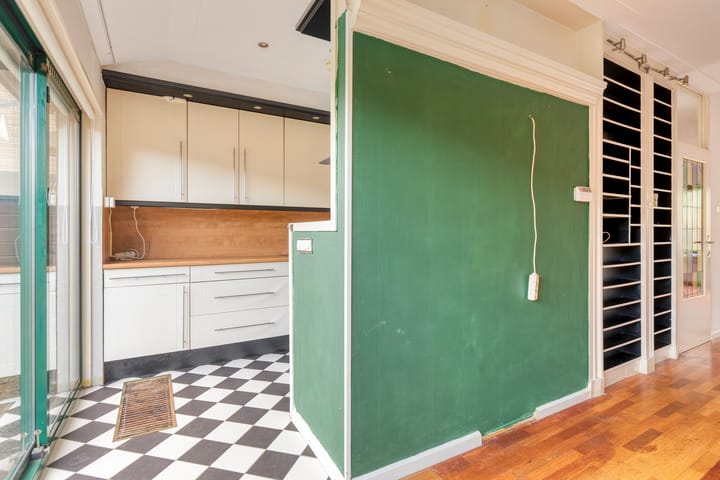 Photo 12 of Diepenbrocklaan 5