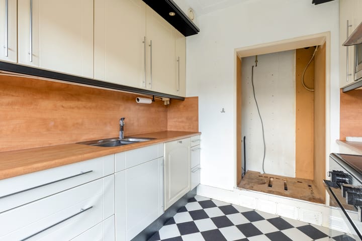 Photo 14 of Diepenbrocklaan 5