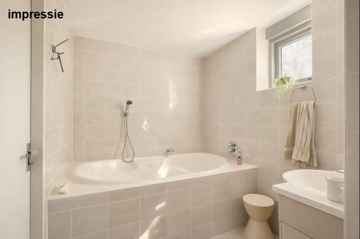 Foto 32 van Surinamelaan 17-C