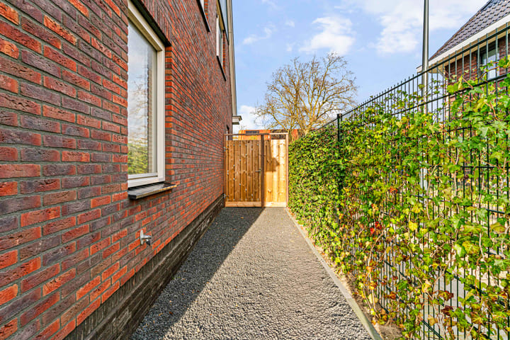 Photo 34 of Seringenlint 47