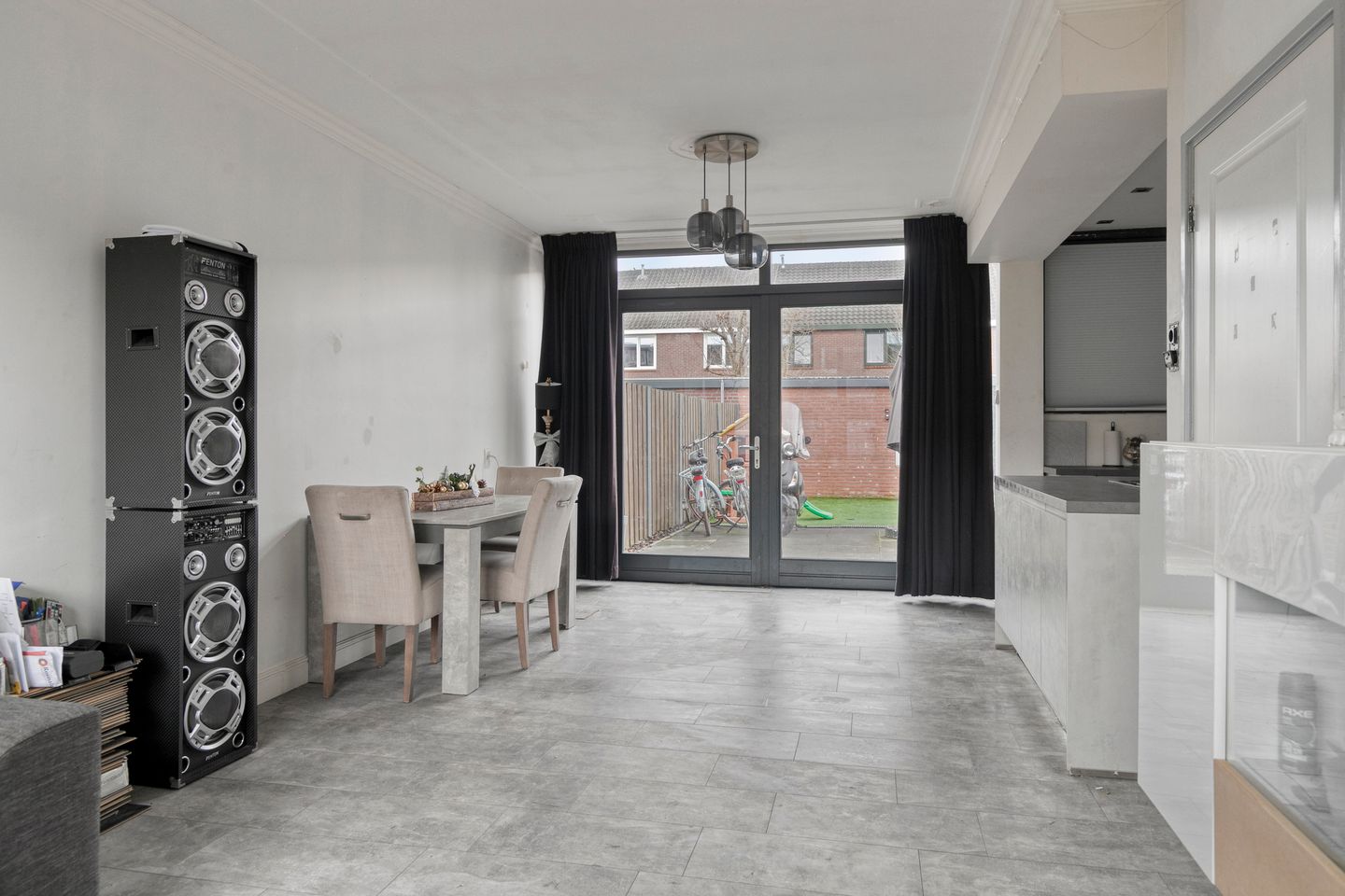 Photo 10 of Vlimmerenstraat 56