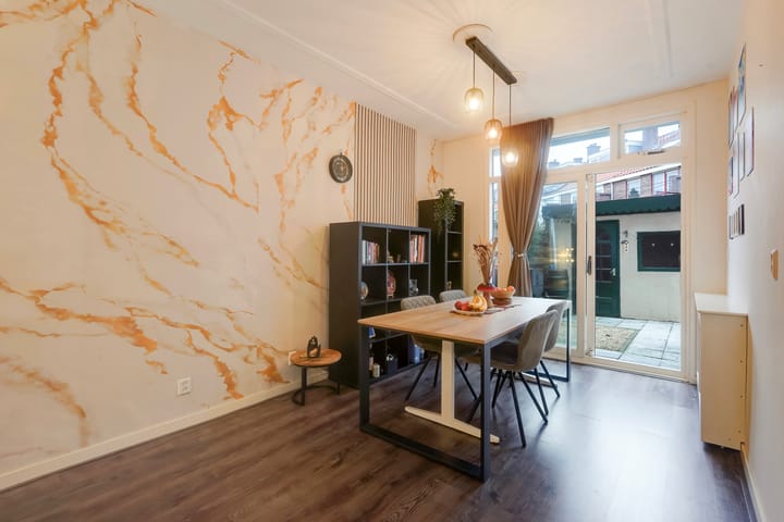 Foto 9 van Loenensestraat 45