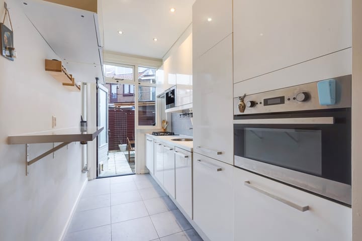 Foto 13 van Loenensestraat 45