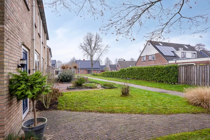 Foto 3 van Leiloof 8