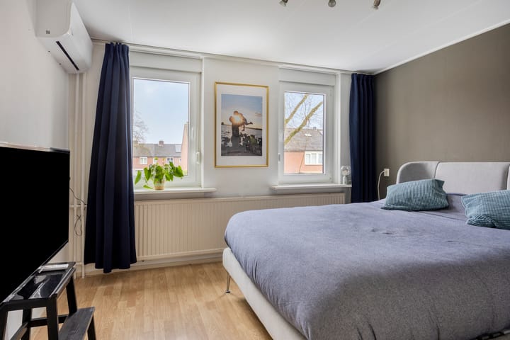 Foto 18 van Leiloof 8