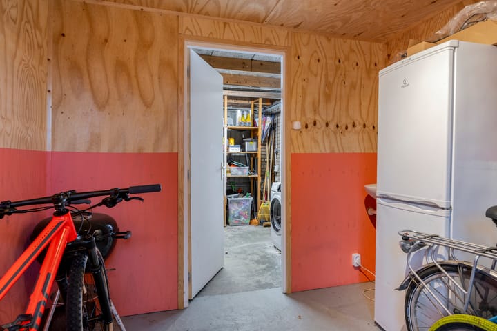 Foto 30 van Leiloof 8