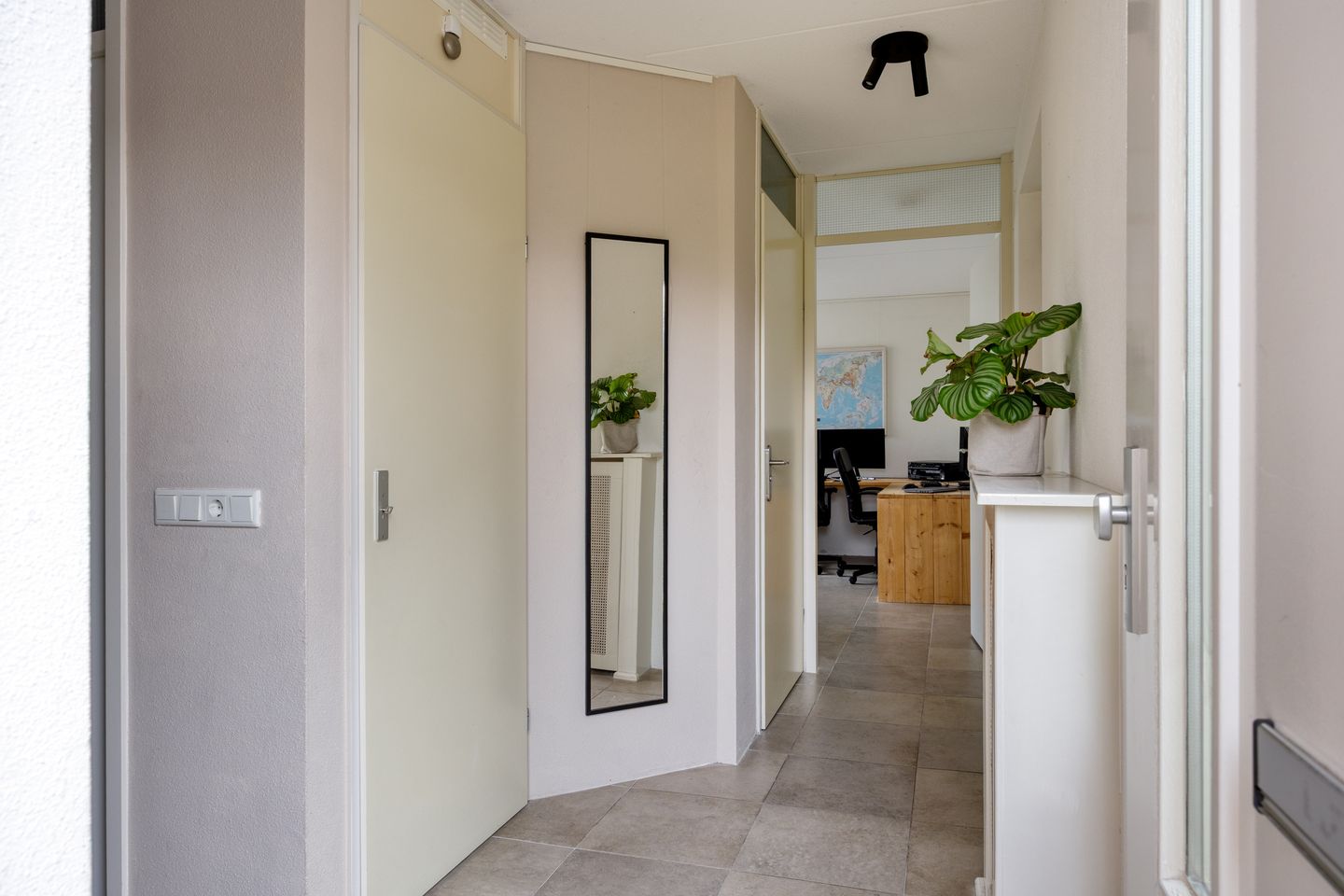 Foto 10 van Spoorstraat 9