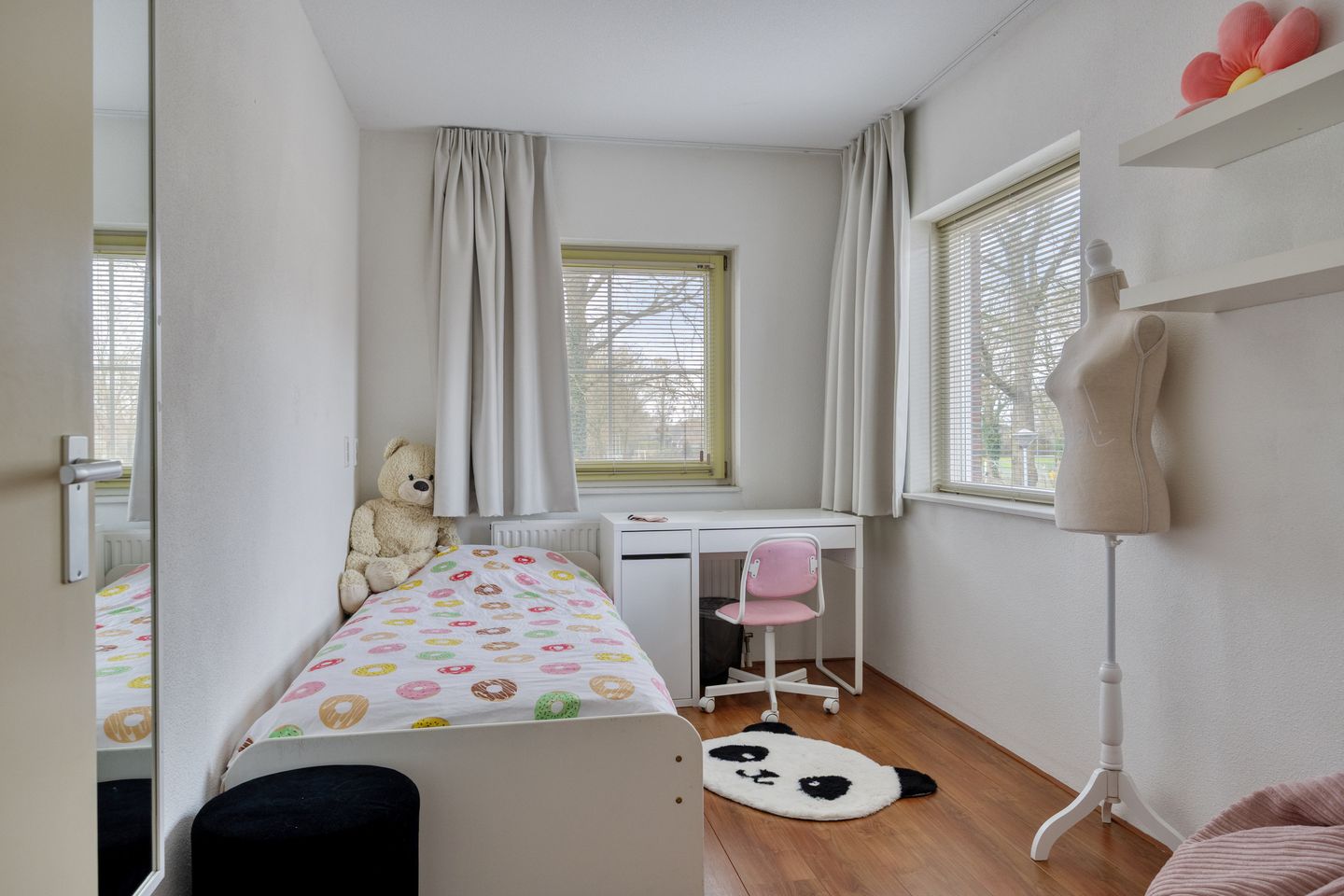 Foto 34 van Spoorstraat 9