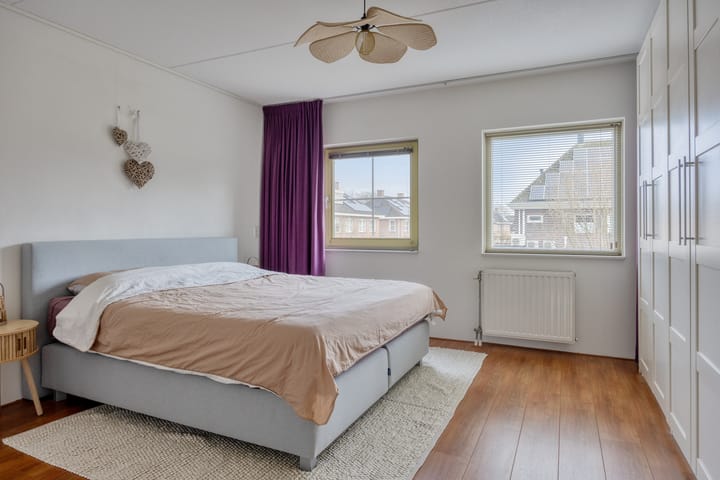 Foto 38 van Spoorstraat 9