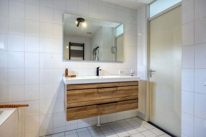 Foto 44 van Spoorstraat 9