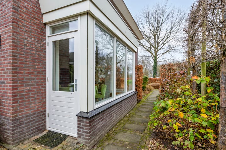 Foto 52 van Spoorstraat 9