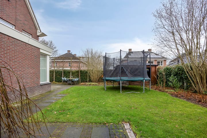 Foto 53 van Spoorstraat 9