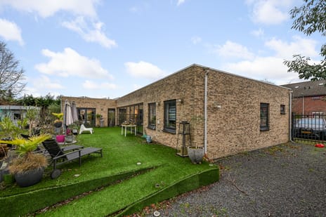 undefined main image